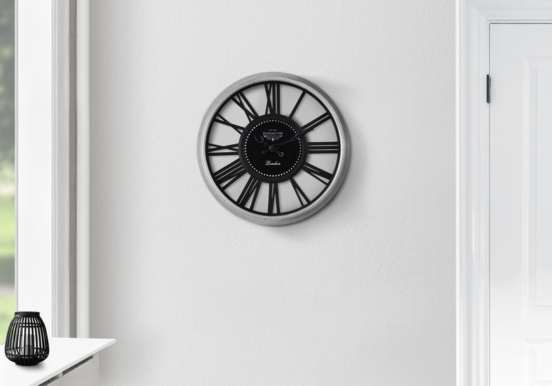 Transitional 16" Round Wall Clock in Silver and Black